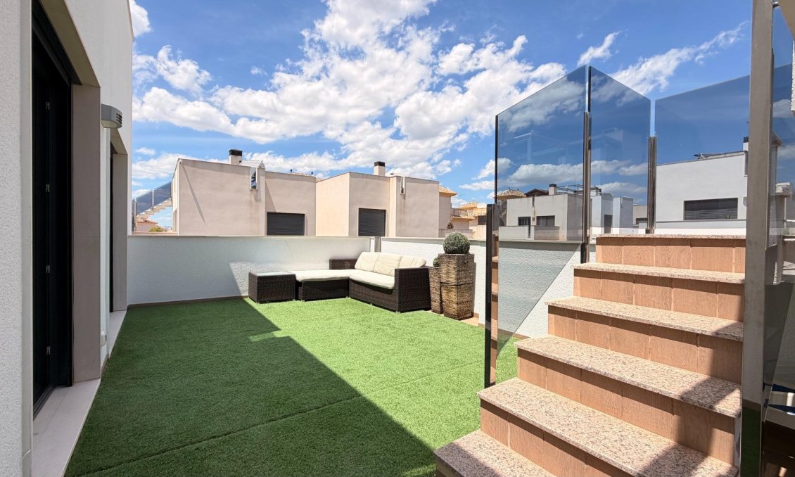 Resale - Villa -
Torrevieja - Aguas Nuevas