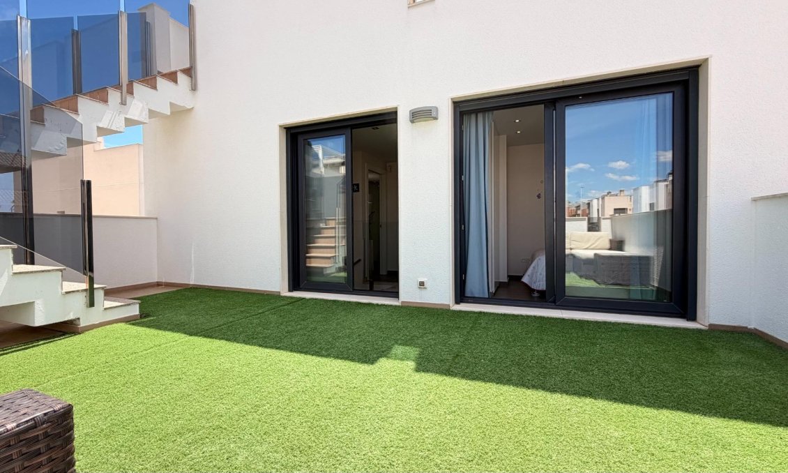 Resale - Villa -
Torrevieja - Aguas Nuevas