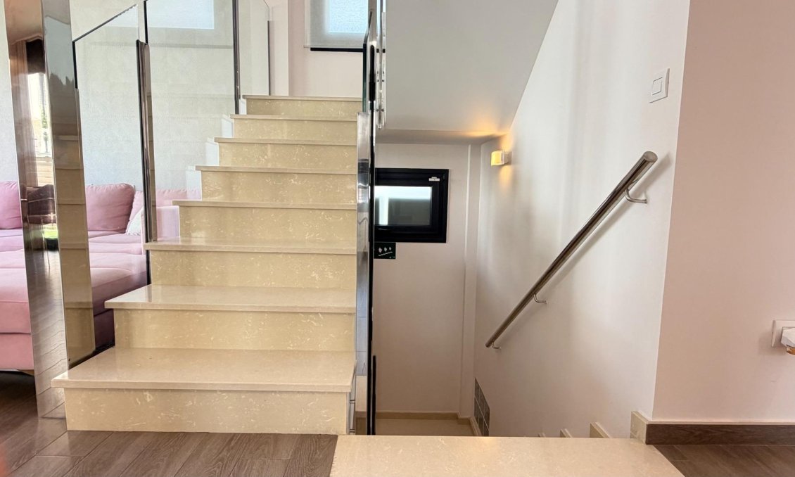 Resale - Villa -
Torrevieja - Aguas Nuevas