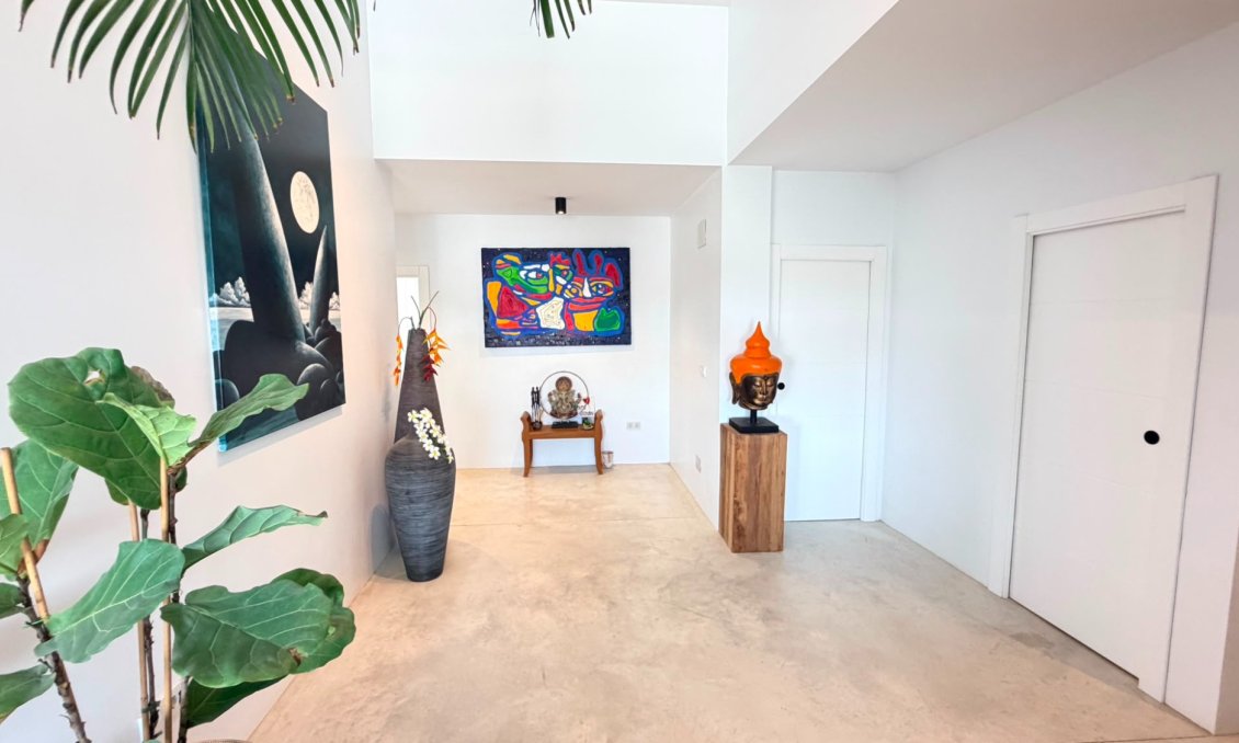 Resale - Villa -
Pinoso - Inland