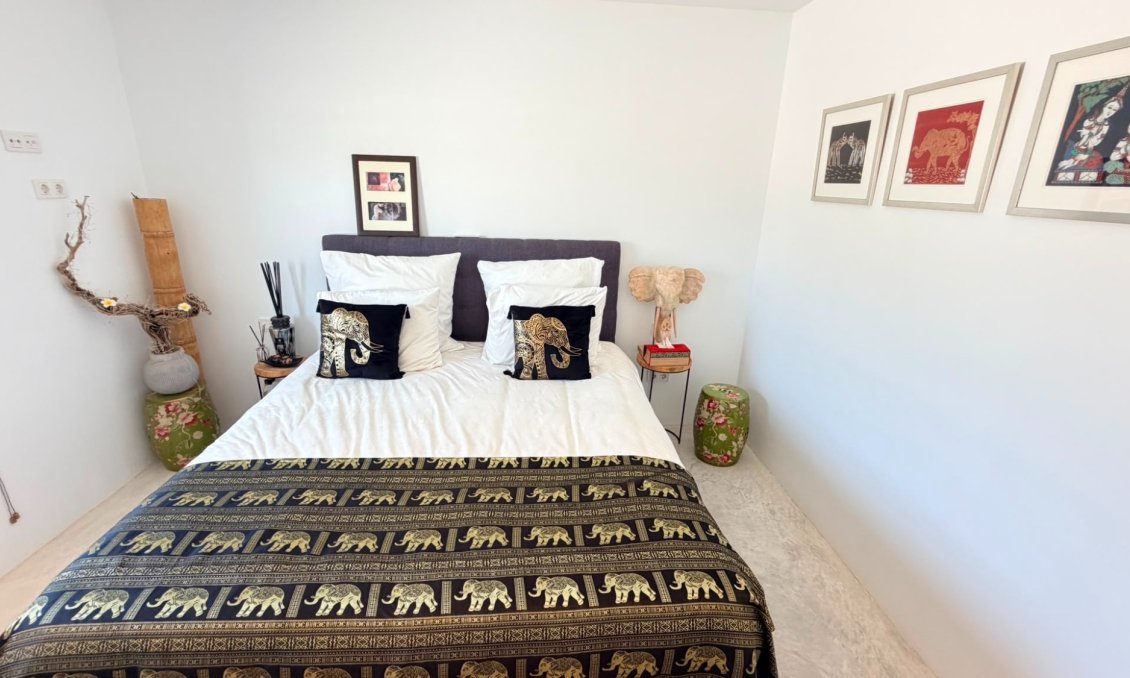 Resale - Villa -
Pinoso - Inland