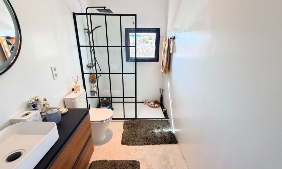 Resale - Villa -
Pinoso - Inland