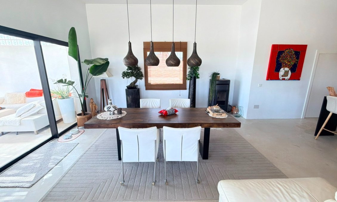 Resale - Villa -
Pinoso - Inland