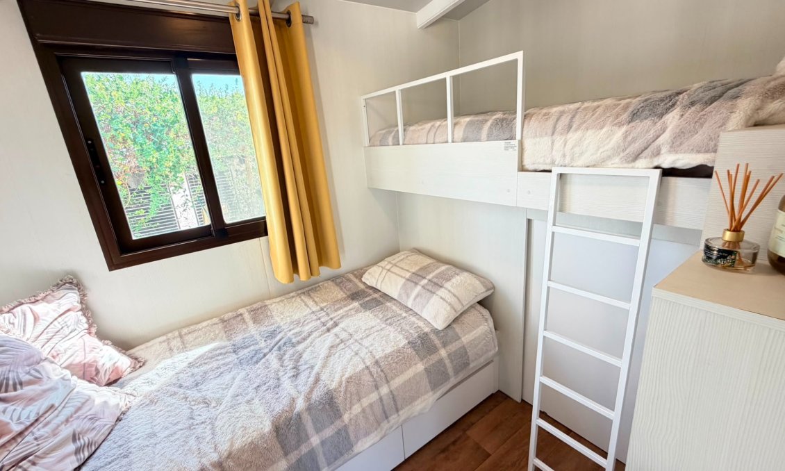 Resale - Villa -
Pinoso - Inland