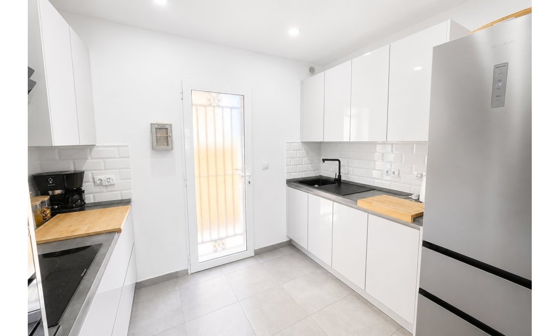 Használt Ingatlanok - Sorház -
Campoamor - Costa Blanca