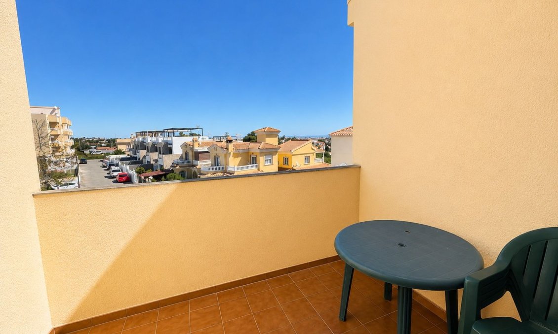 Használt Ingatlanok - Sorház -
Campoamor - Costa Blanca