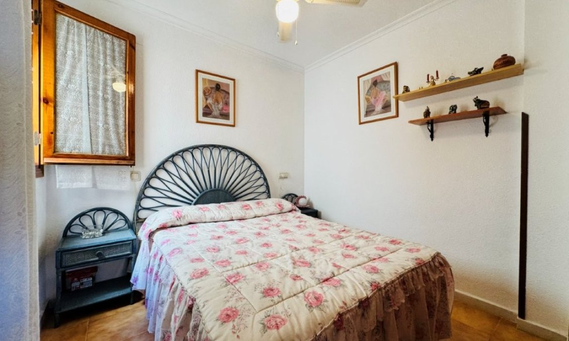 Segunda mano - Apartamento -
La Mata - Costa Blanca
