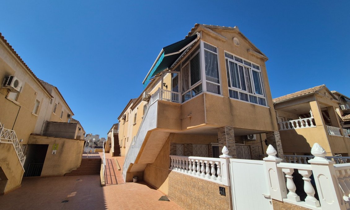 Segunda mano - Bungalow -
Torrevieja - Costa Blanca