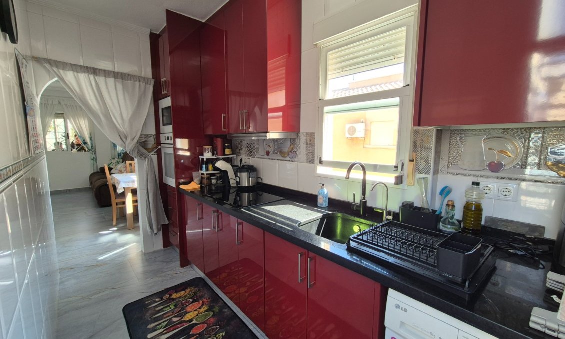 Segunda mano - Bungalow -
Torrevieja - Costa Blanca