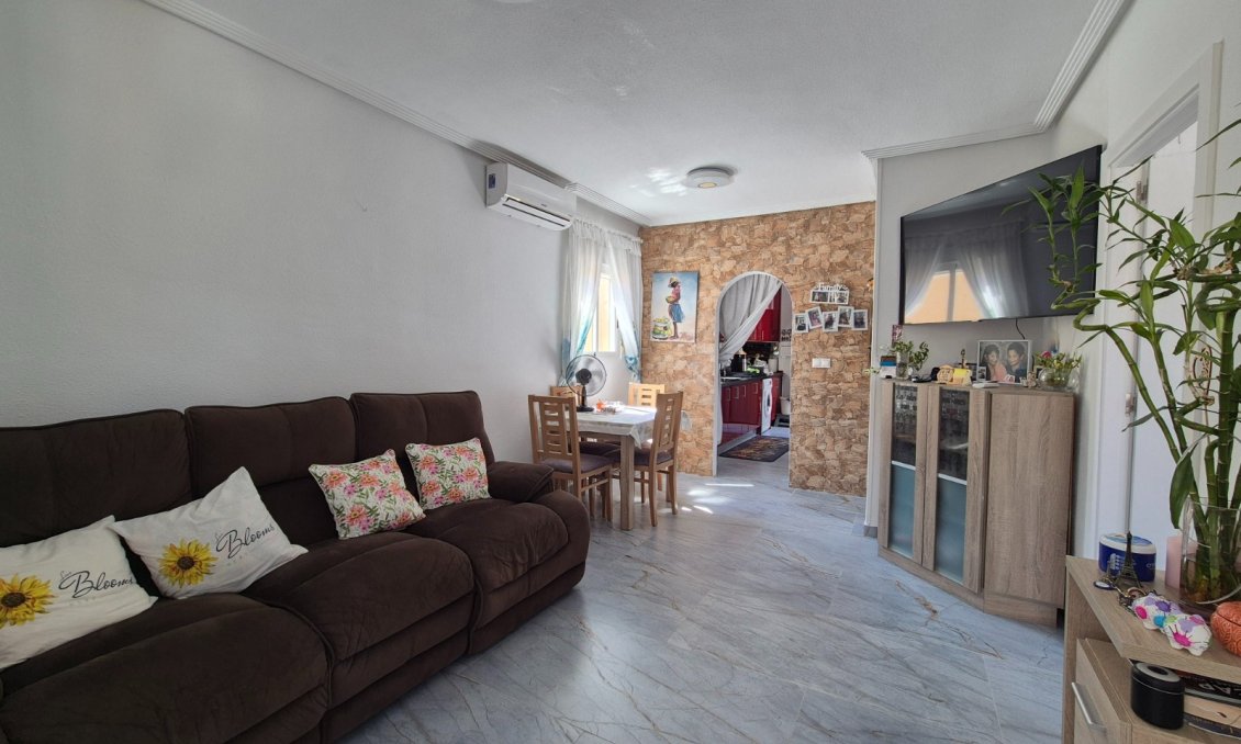 Segunda mano - Bungalow -
Torrevieja - Costa Blanca