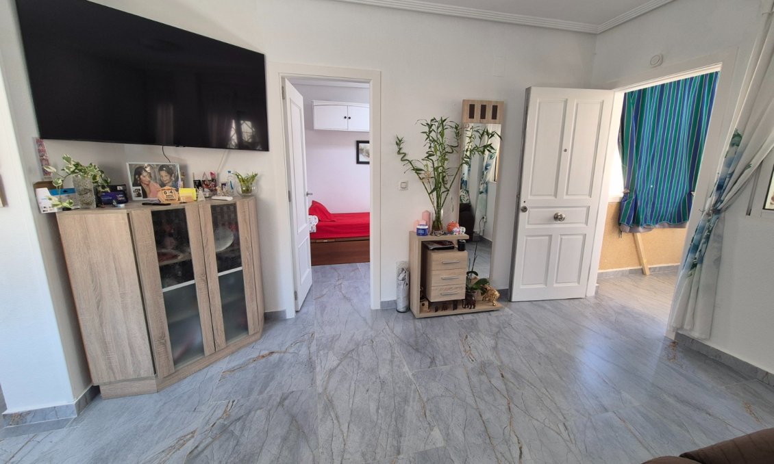 Segunda mano - Bungalow -
Torrevieja - Costa Blanca