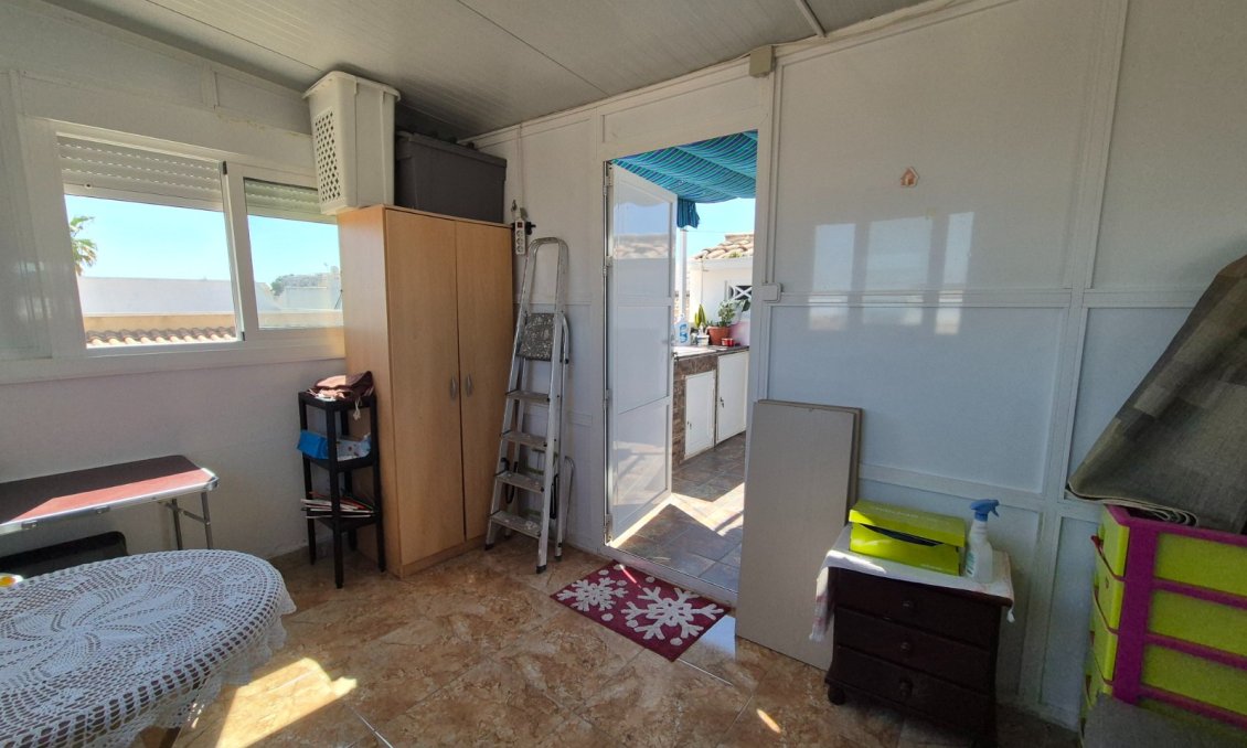 Segunda mano - Bungalow -
Torrevieja - Costa Blanca