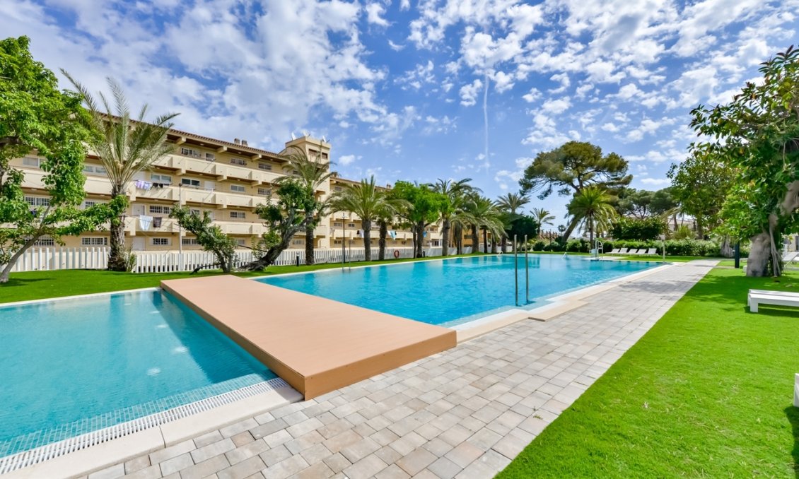 Resale - Apartment -
Alfas del Pí - Albir
