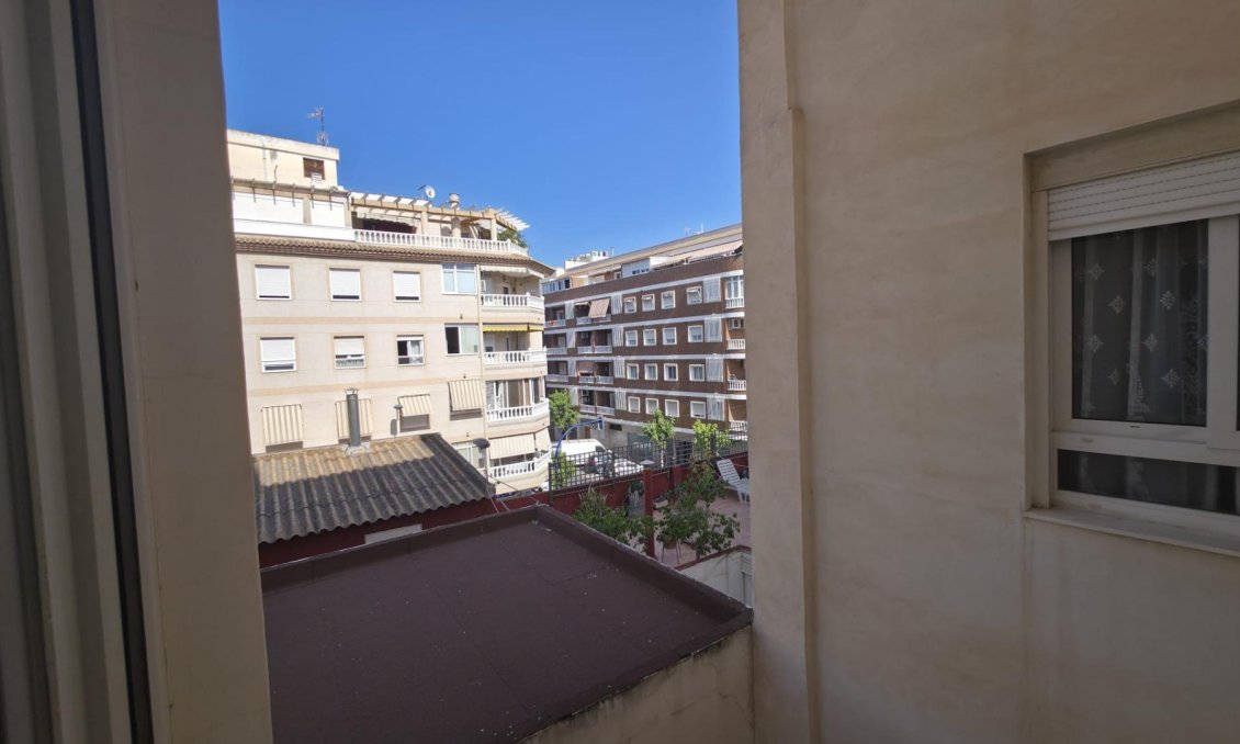 Resale - Apartment -
Torrevieja - Acequion