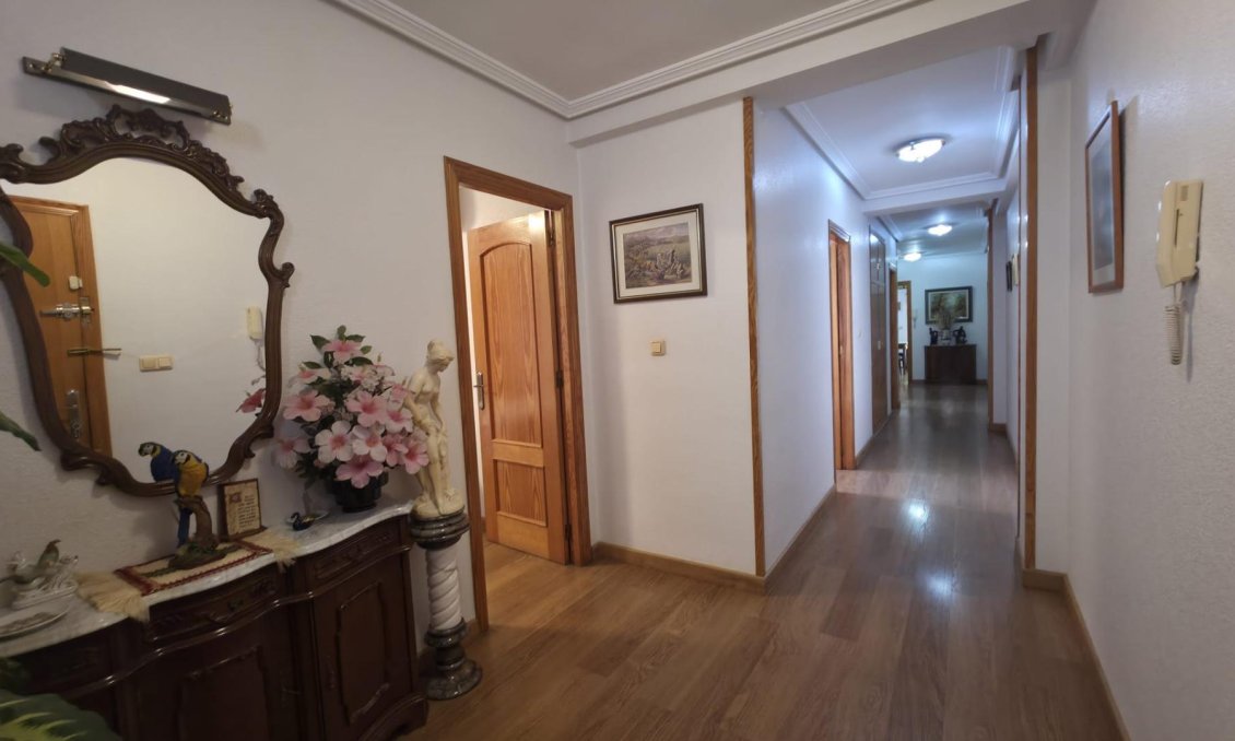 Resale - Apartment -
Torrevieja - Acequion