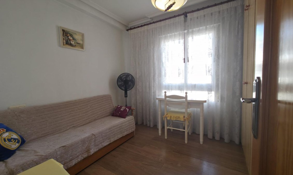 Resale - Apartment -
Torrevieja - Acequion
