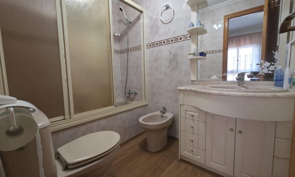 Resale - Apartment -
Torrevieja - Acequion