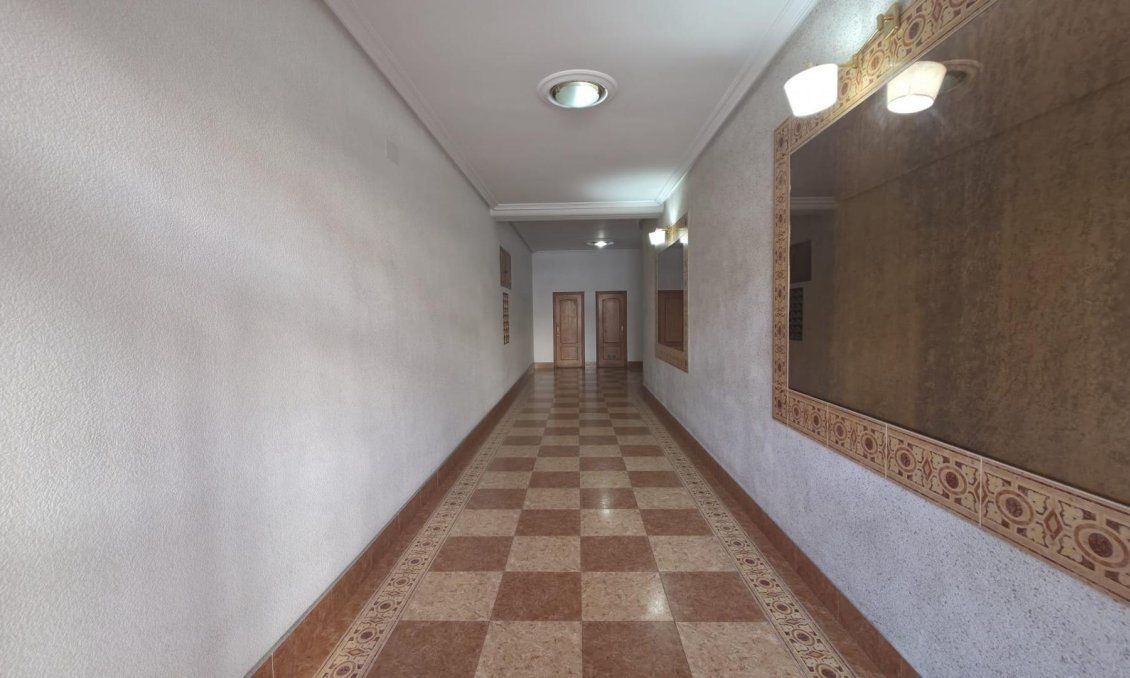 Resale - Apartment -
Torrevieja - Acequion