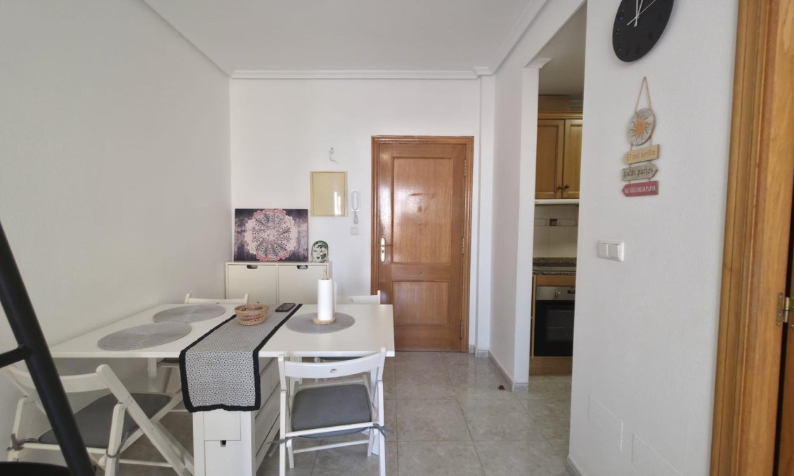 Resale - Apartment -
Torrevieja - Playa de los Locos