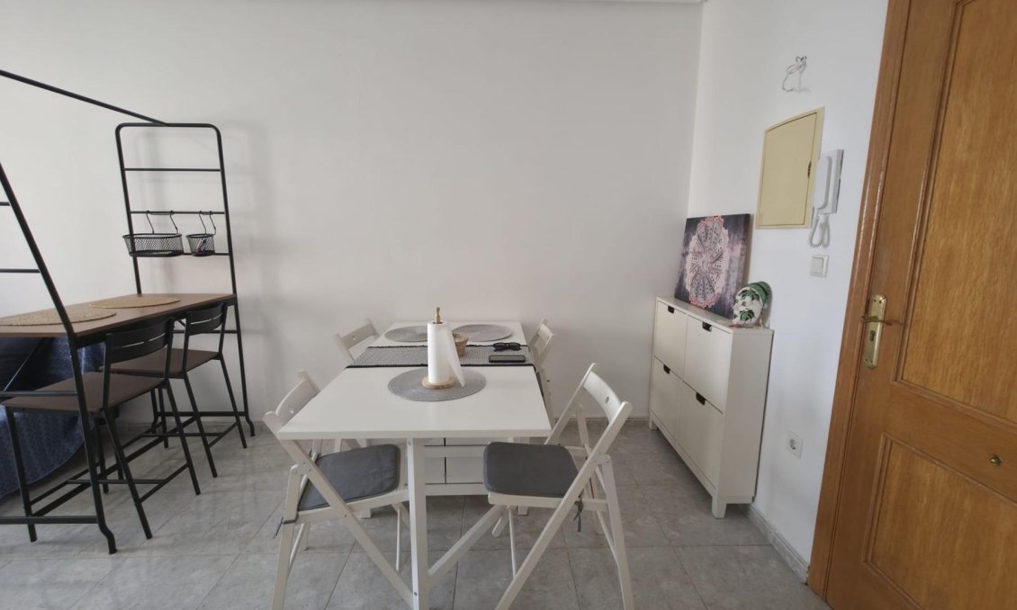 Resale - Apartment -
Torrevieja - Playa de los Locos