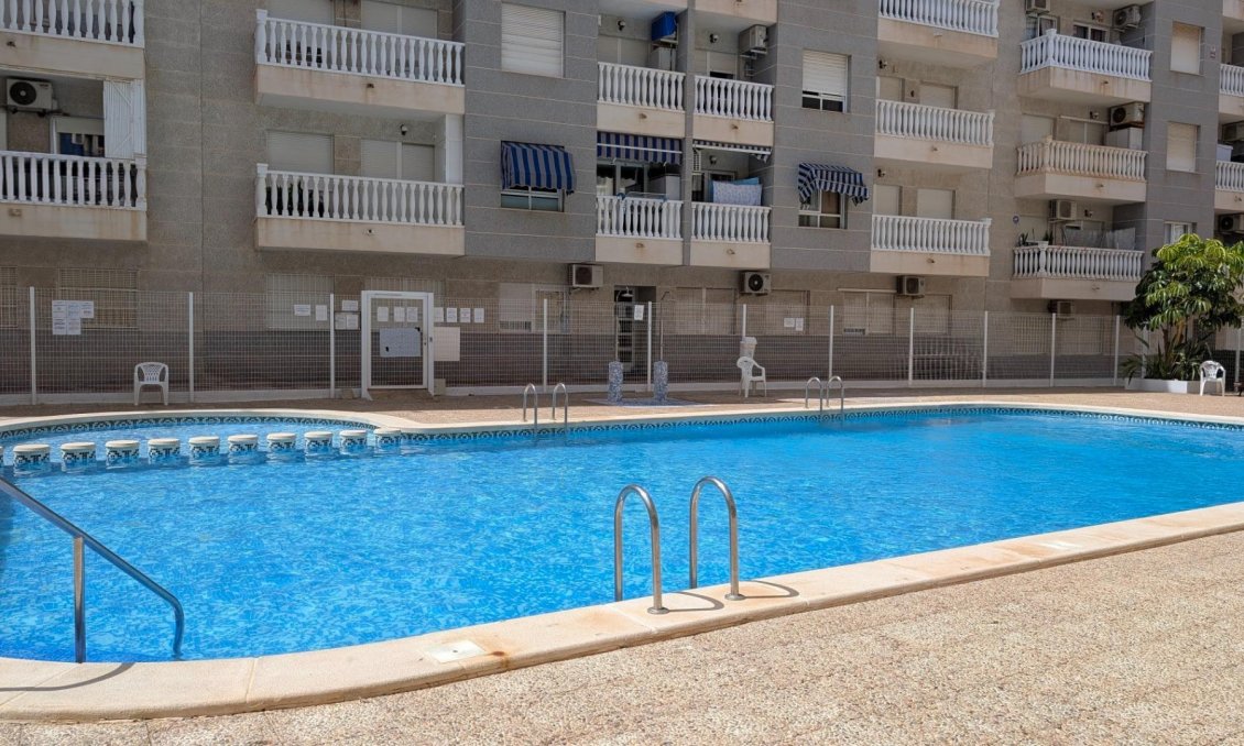 Resale - Apartment -
Torrevieja - Estacion De Autobuses
