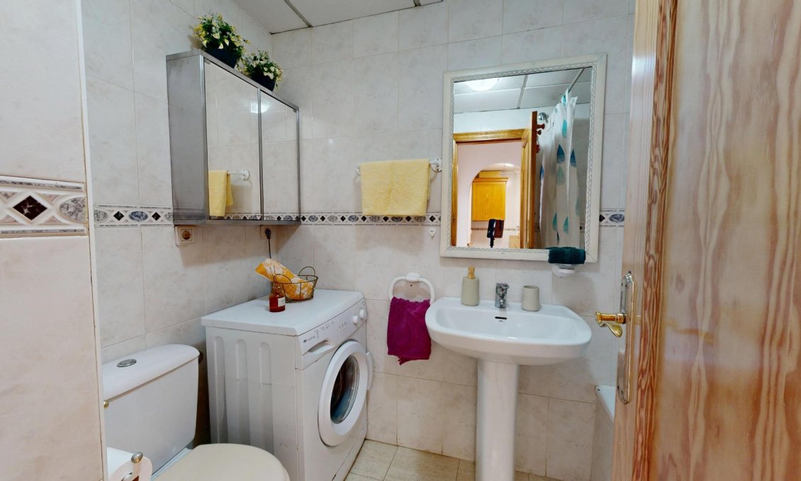 Resale - Apartment -
Torrevieja - Estacion De Autobuses