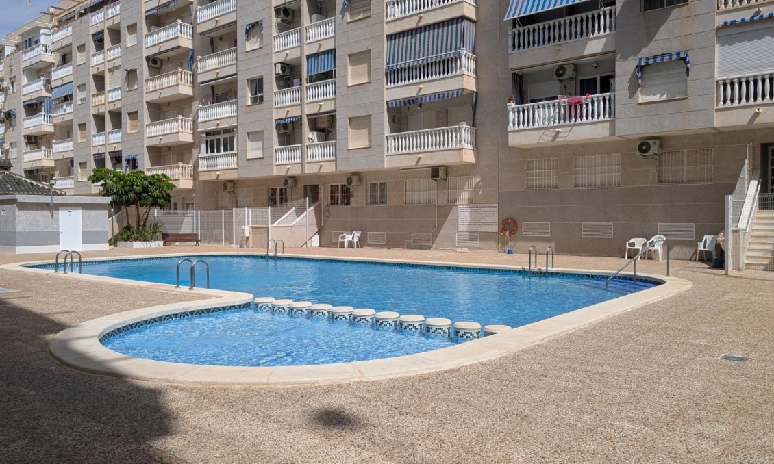 Resale - Apartment -
Torrevieja - Estacion De Autobuses