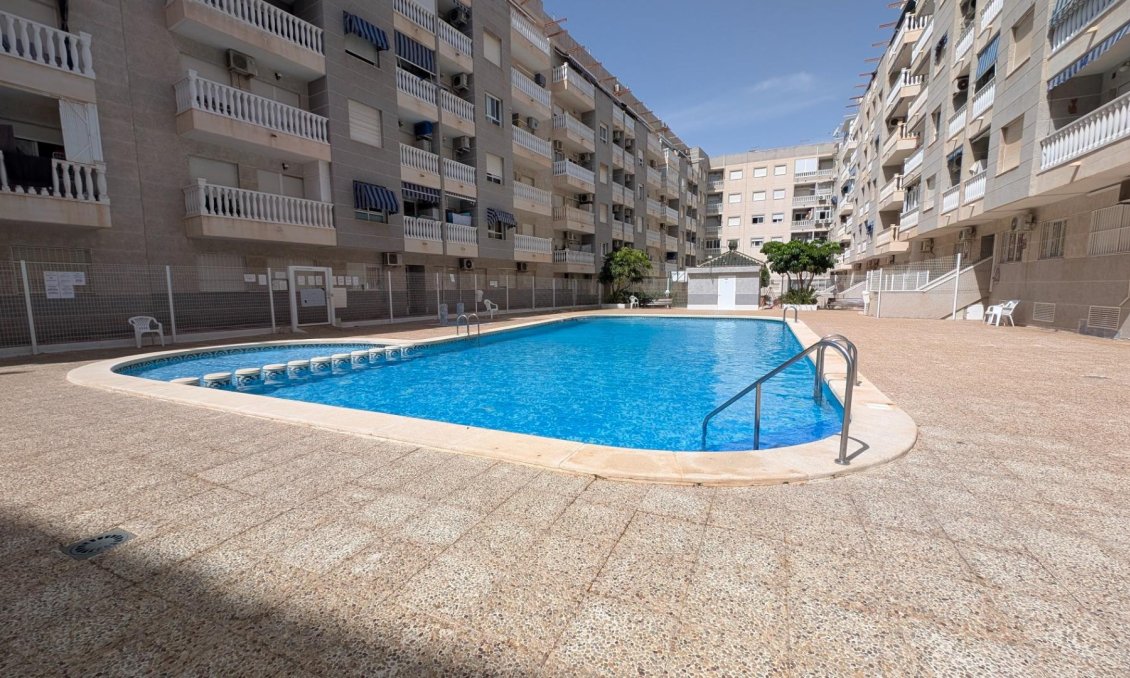 Resale - Apartment -
Torrevieja - Estacion De Autobuses
