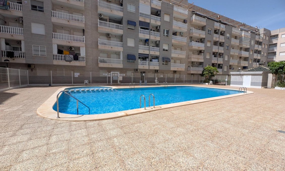 Resale - Apartment -
Torrevieja - Estacion De Autobuses