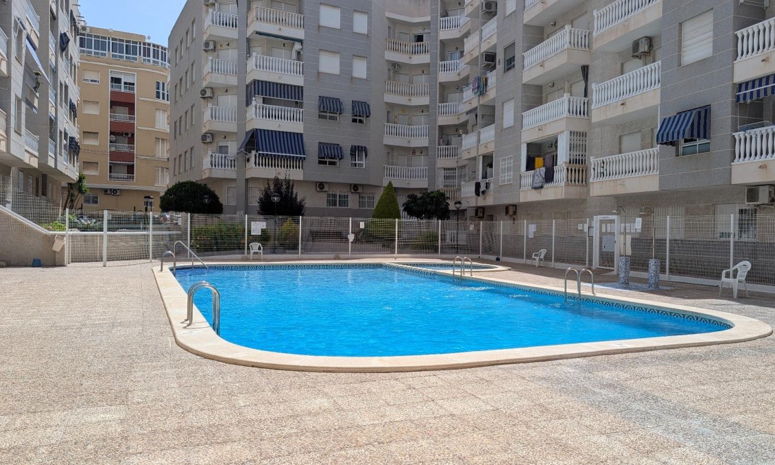 Resale - Apartment -
Torrevieja - Estacion De Autobuses