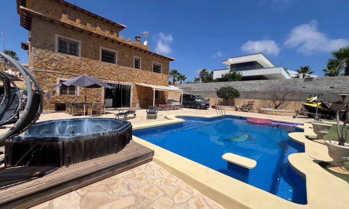 Resale - Villa -
San Fulgencio - Costa Blanca