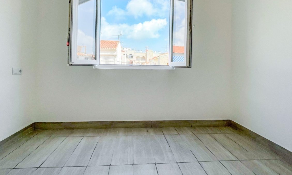 Segunda mano - Apartamento -
Torrevieja - Costa Blanca