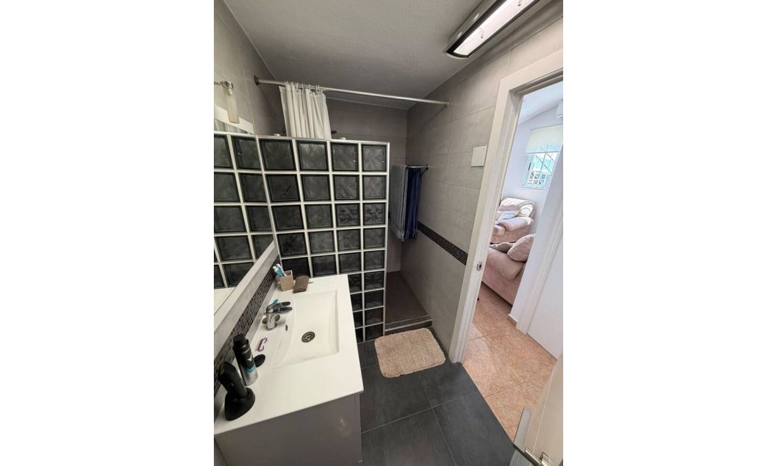 Használt Ingatlanok - Villa -
Cabo Roig - Costa Blanca