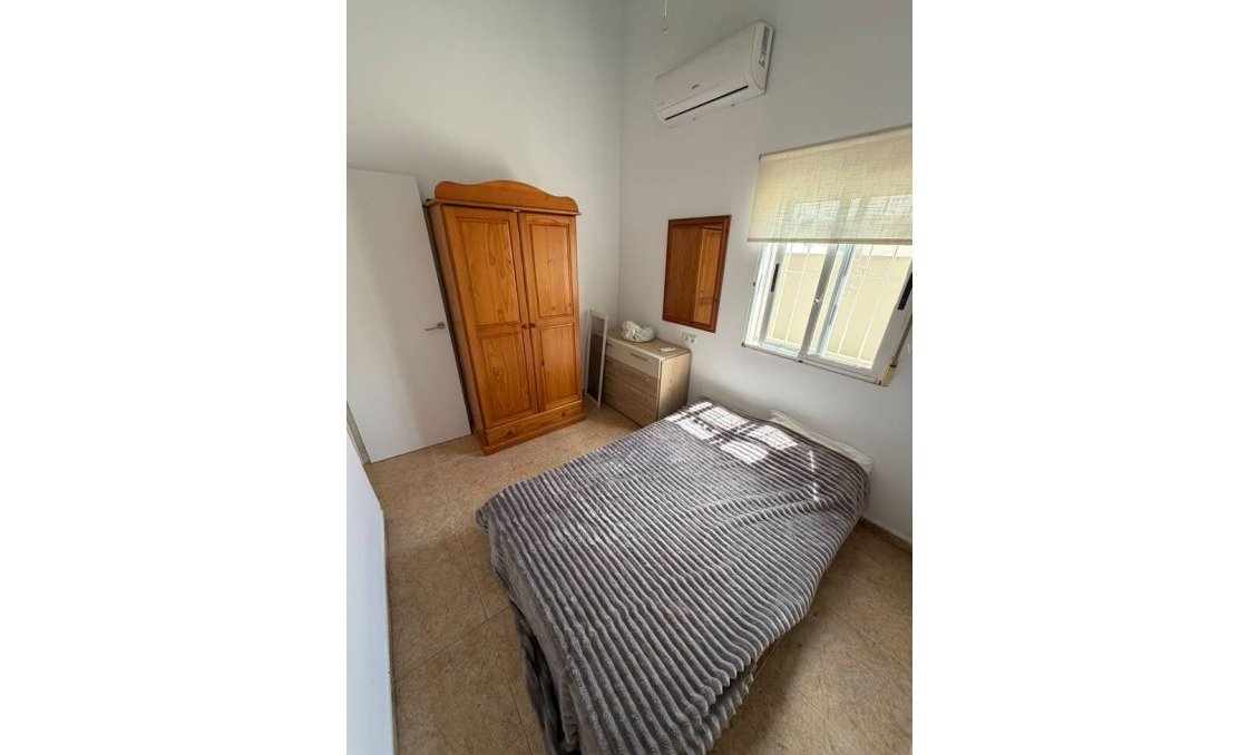 Használt Ingatlanok - Villa -
Cabo Roig - Costa Blanca
