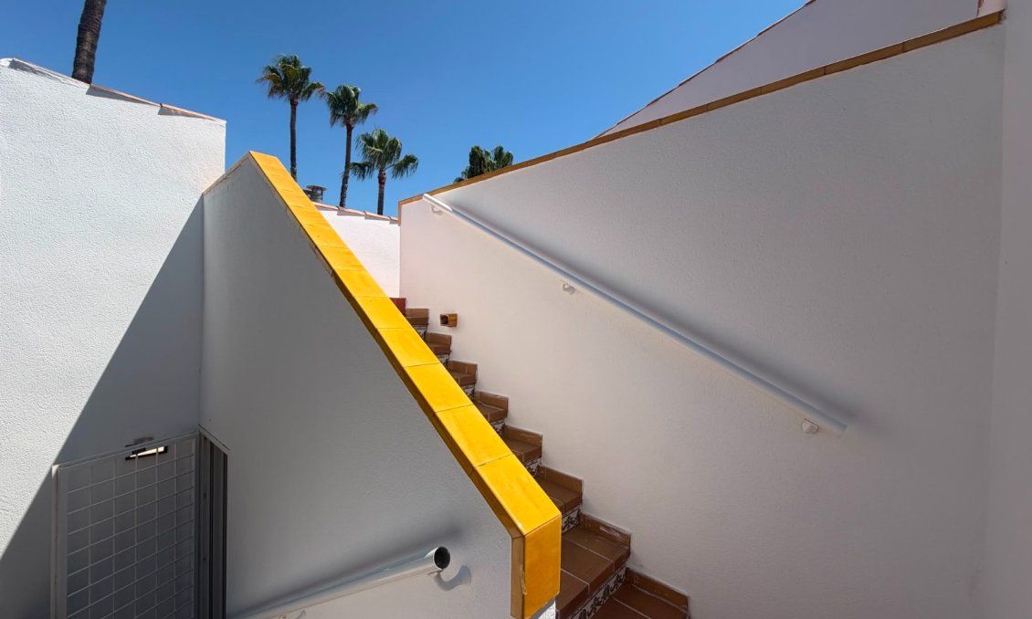 Használt Ingatlanok - Villa -
Villamartin - Costa Blanca