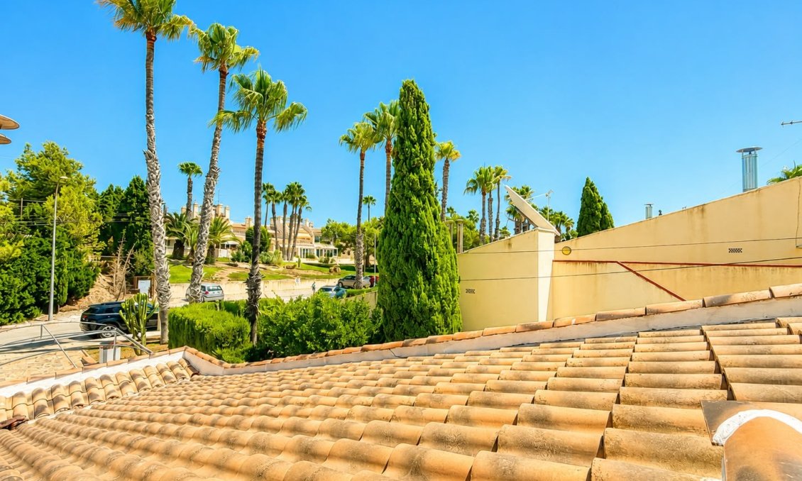 Használt Ingatlanok - Villa -
Villamartin - Costa Blanca