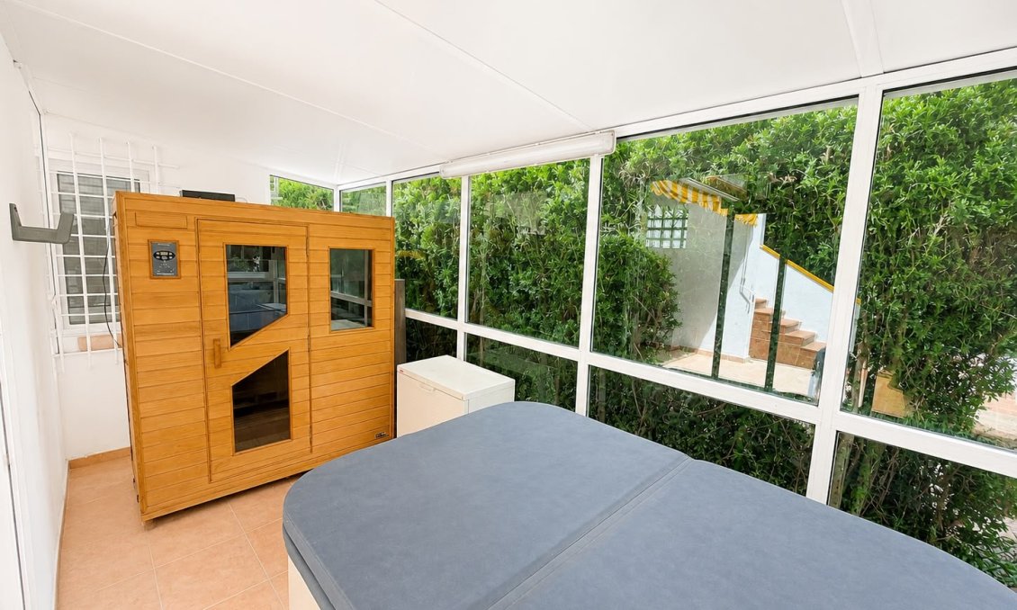 Használt Ingatlanok - Villa -
Villamartin - Costa Blanca