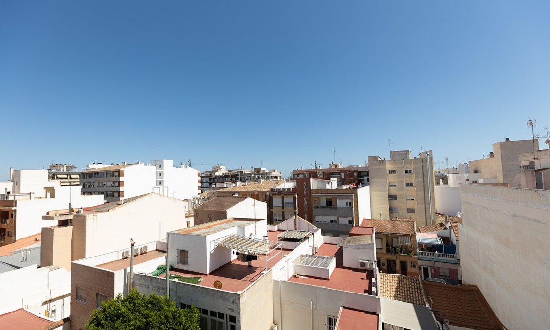 Használt Ingatlanok - Tetőtéri lakás -
Torrevieja - Costa Blanca