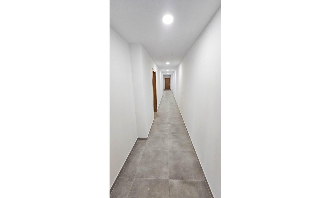 Használt Ingatlanok - Tetőtéri lakás -
Torrevieja - Paseo Maritimo