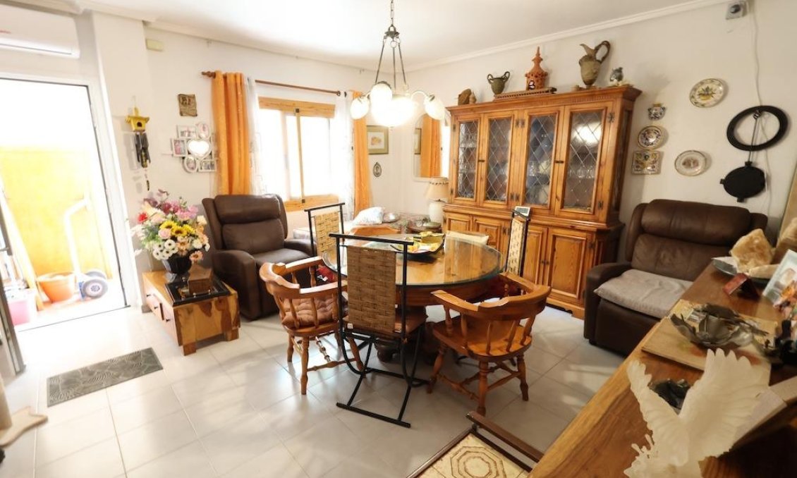 Használt Ingatlanok - Bungaló -
Torrevieja - Costa Blanca