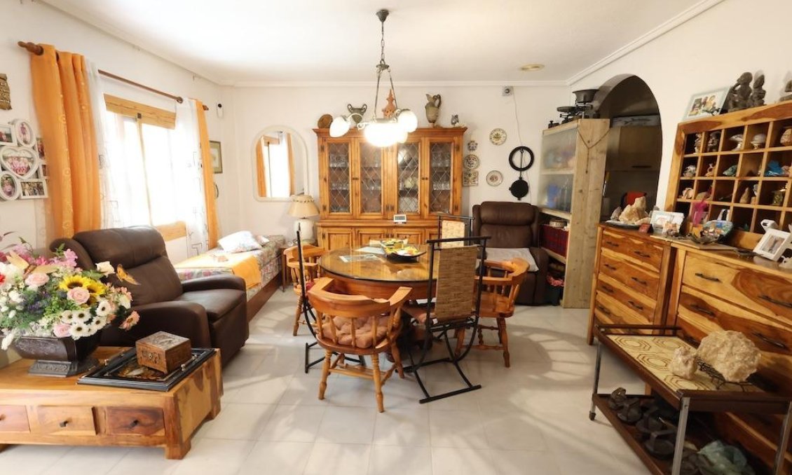 Használt Ingatlanok - Bungaló -
Torrevieja - Costa Blanca