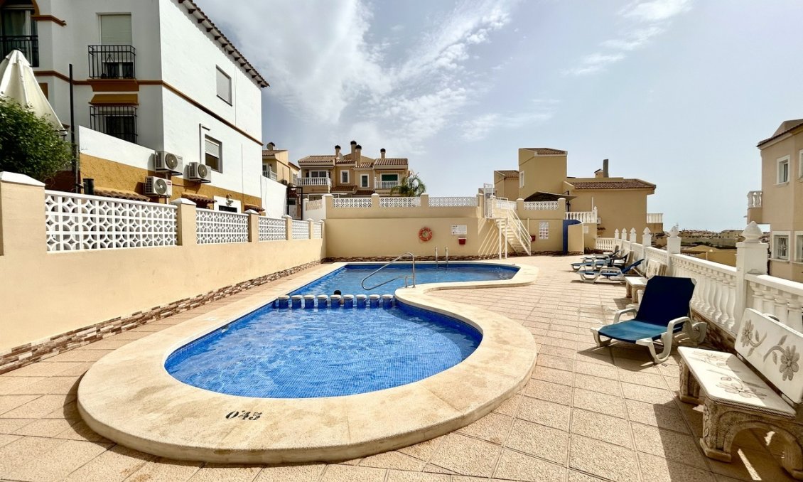 Használt Ingatlanok - Villa -
Villamartin - Costa Blanca
