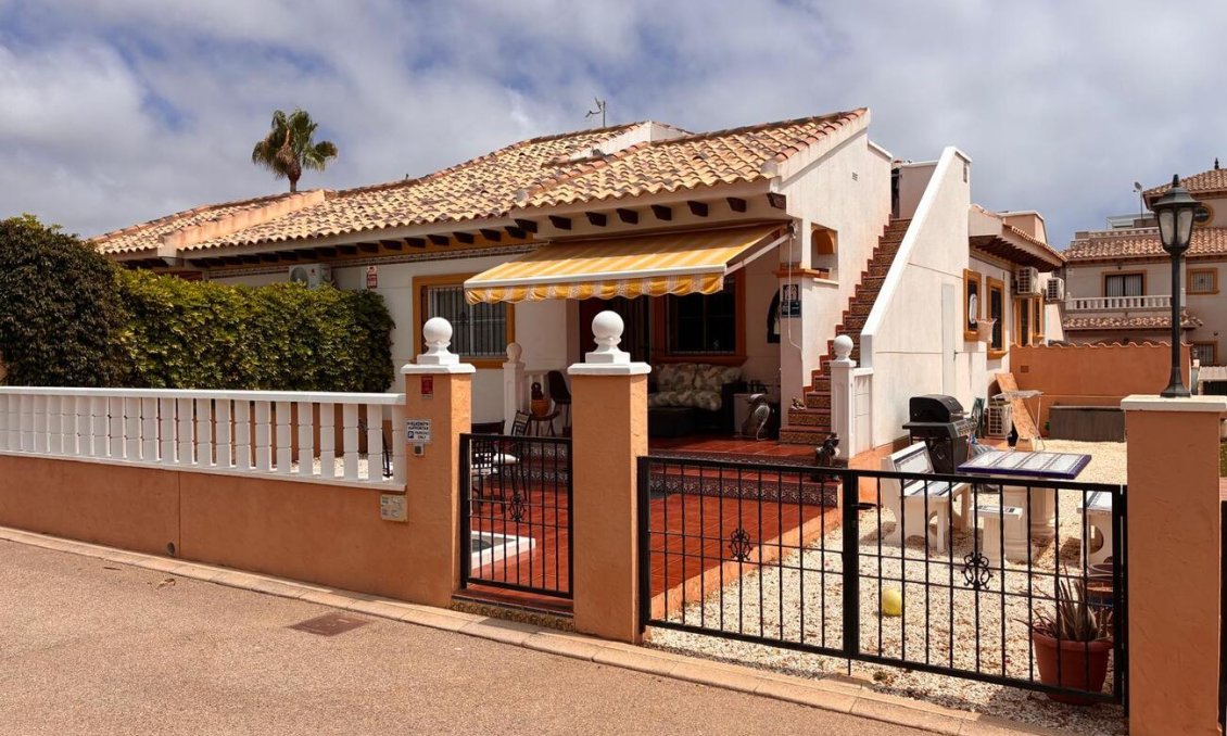 Revente - Villa / Jumelée -
Lomas de Caboroig - Costa Blanca