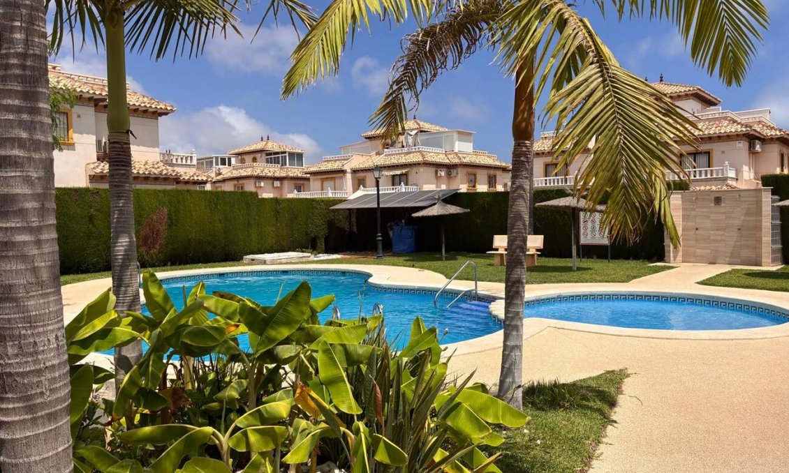 Revente - Villa / Jumelée -
Lomas de Caboroig - Costa Blanca