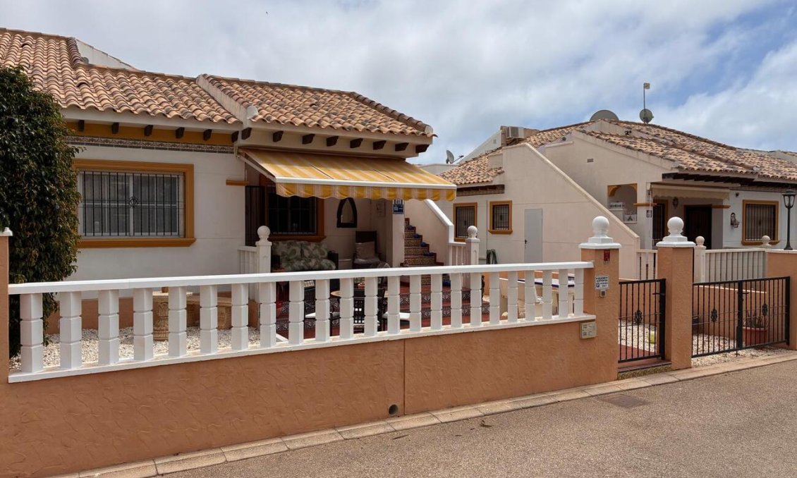Revente - Villa / Jumelée -
Lomas de Caboroig - Costa Blanca