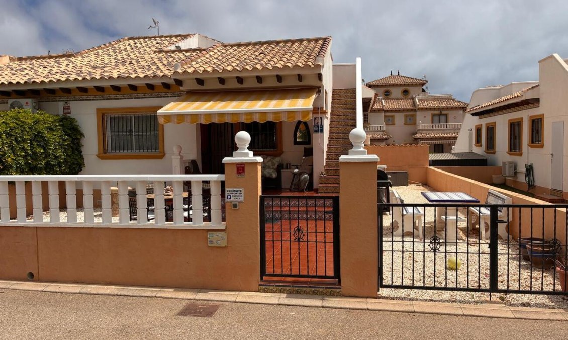 Revente - Villa / Jumelée -
Lomas de Caboroig - Costa Blanca