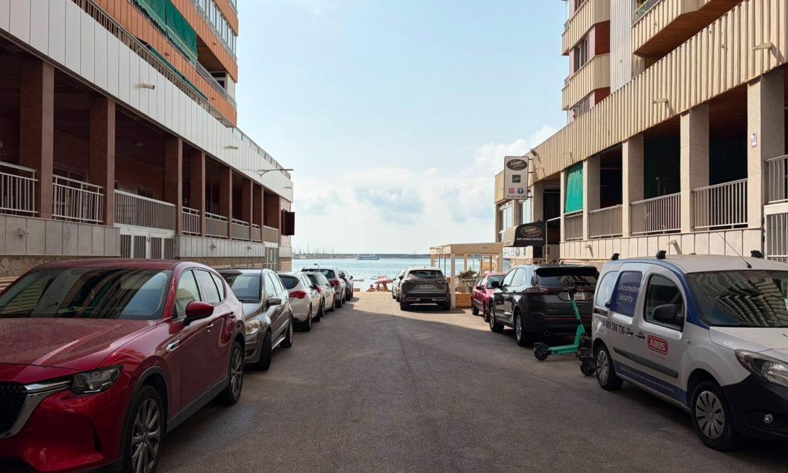 Resale - Apartment -
Torrevieja - Acequion