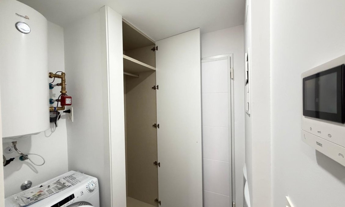 Resale - Apartment -
Torrevieja - Estacion De Autobuses