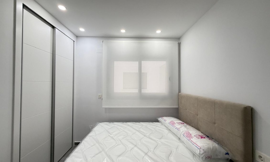 Resale - Apartment -
Torrevieja - Estacion De Autobuses