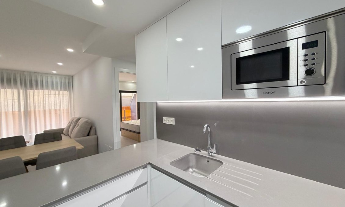 Resale - Apartment -
Torrevieja - Estacion De Autobuses